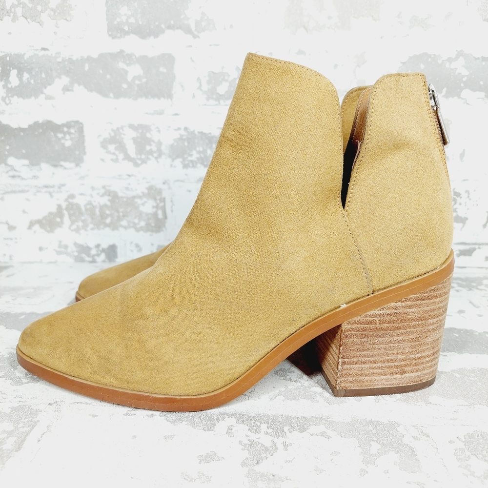 NEW Bp Brynne Block Heel Tan Suede Pointy Toe Ankle Boots V265